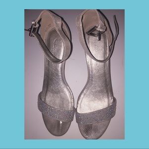 SILVER WEDGED DRESS SHOES